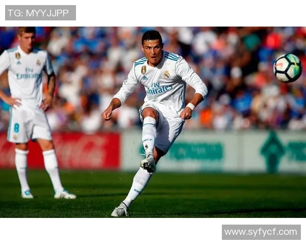 足球界十大蝴蝶球星盘点 他们的技术与美学如何成就传奇